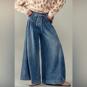 Urban Daizy Pleated Waist Wide-Leg Denim